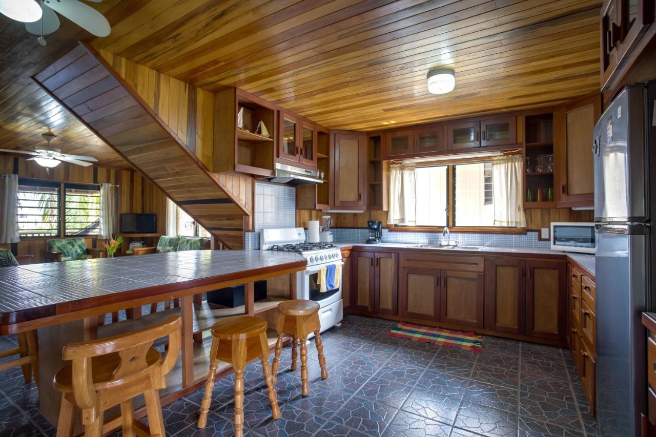 Driftwood Gardens Guesthouse Placencia Экстерьер фото