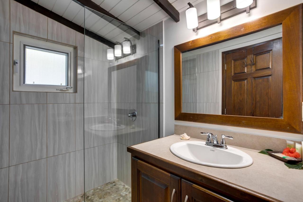 Driftwood Gardens Guesthouse Placencia Экстерьер фото