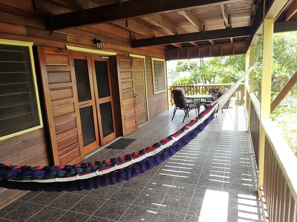 Driftwood Gardens Guesthouse Placencia Экстерьер фото